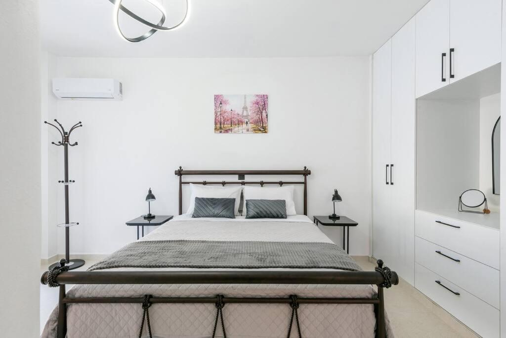 Katris Luxury Homes #1 *